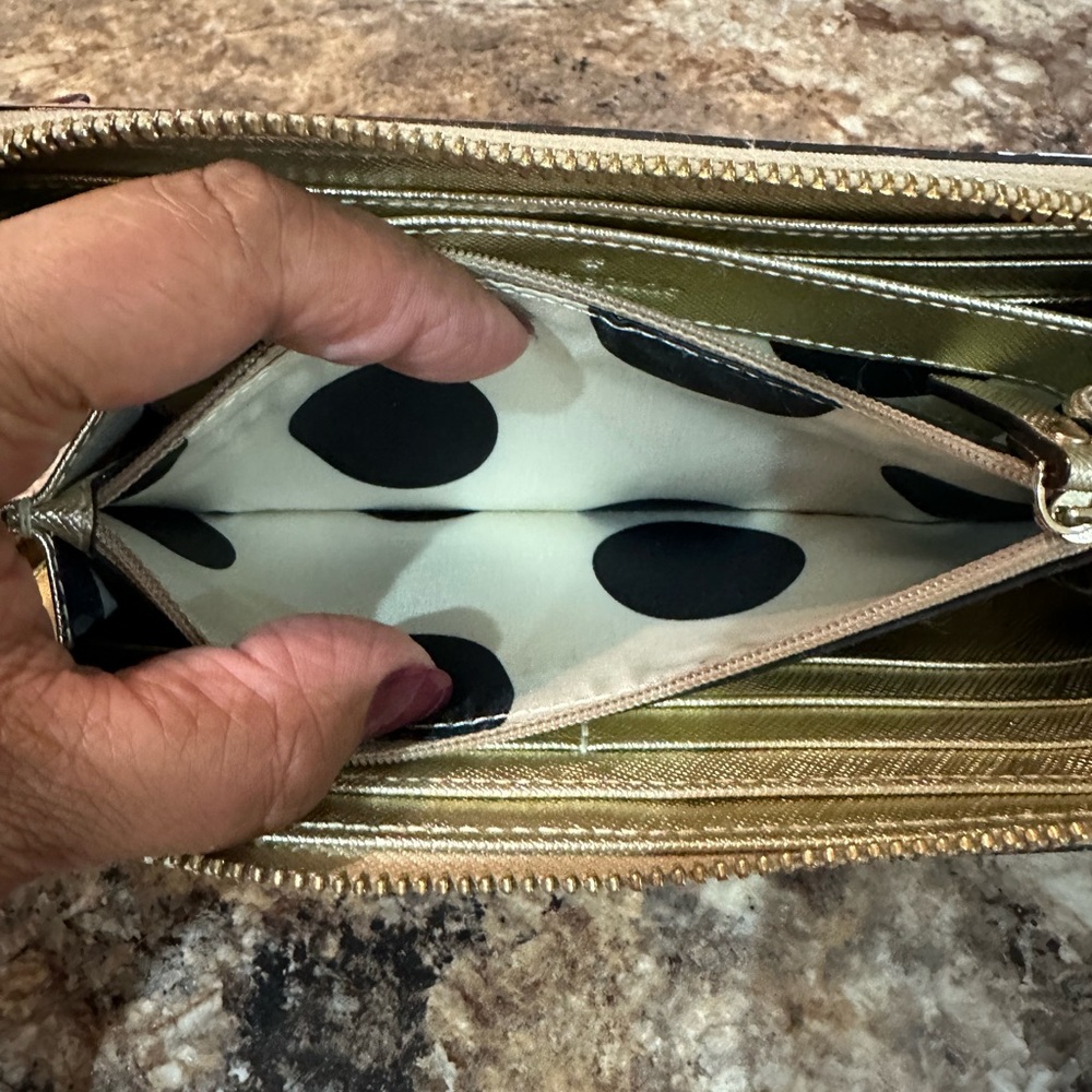 Kate Spade Wallet - Picture 7 of 11
